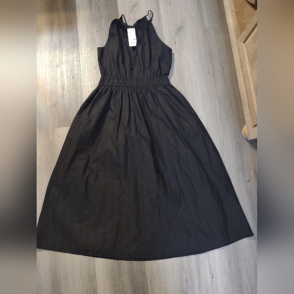Uniqlo Halter top Black Sleeveless  Maxi Dress NWT - Picture 4 of 6